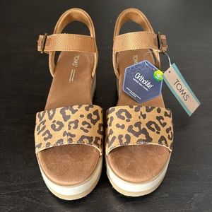 NWT Toms Diana Wedge Sandals